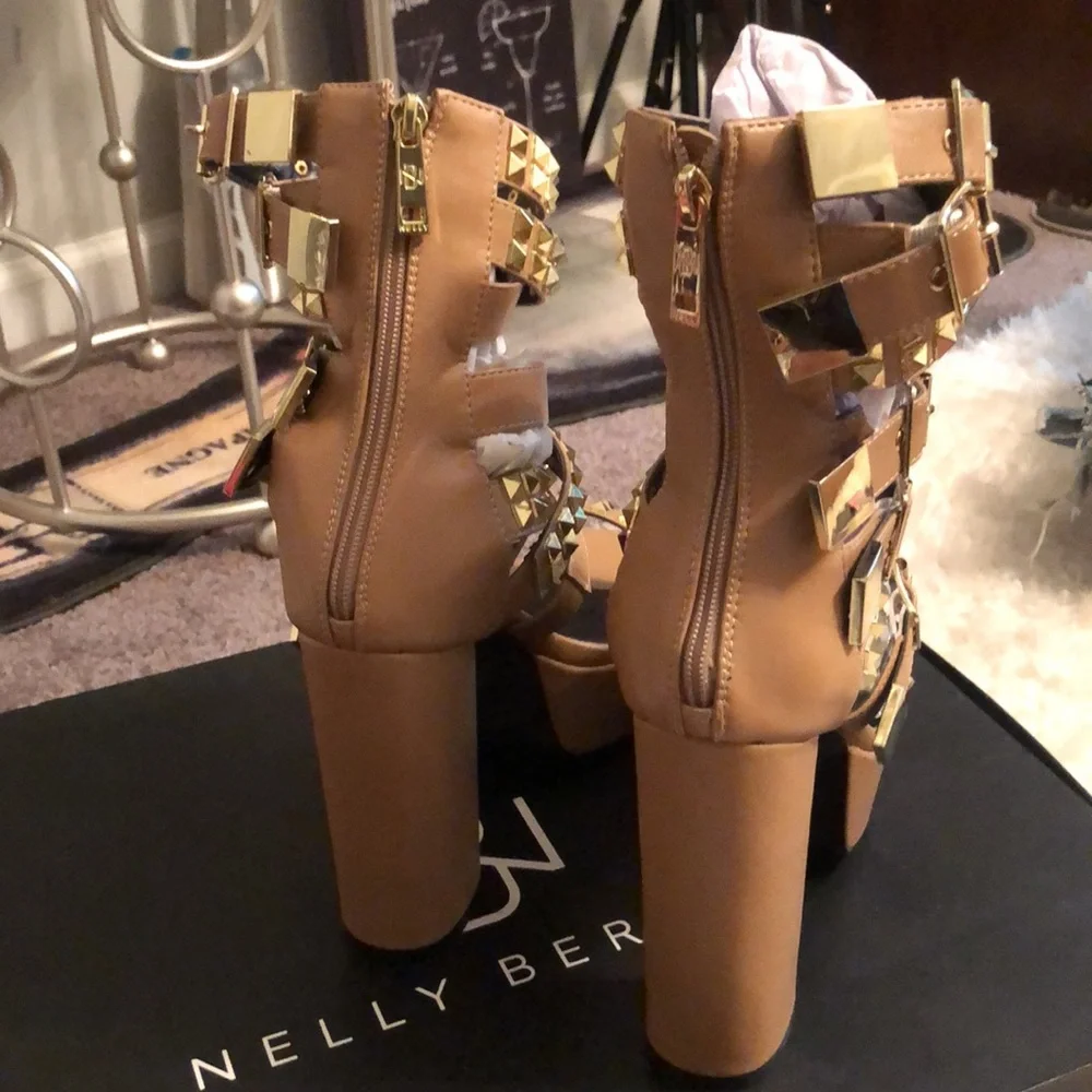 Nelly Bernal brand new